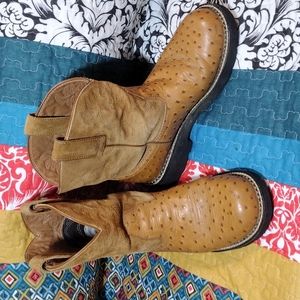Classic Ariat fat baby ostrich print boots size 10B